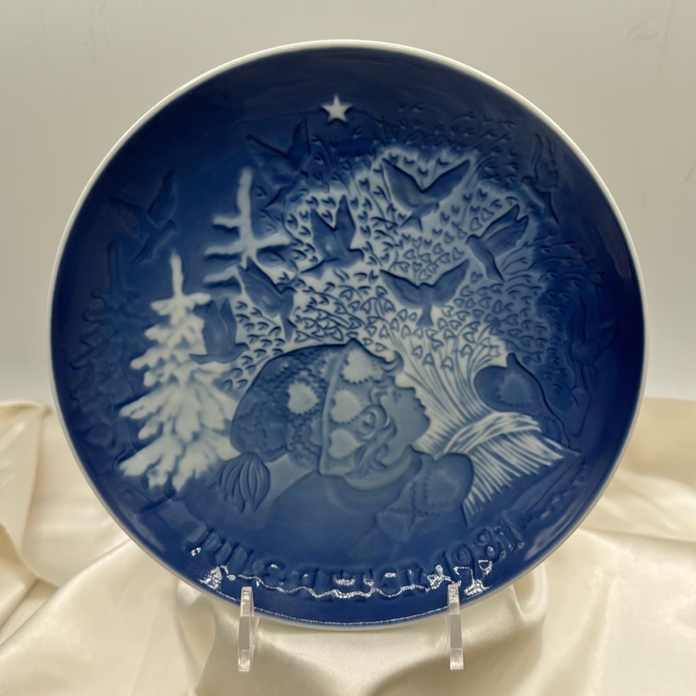 Bing and Grondahl 1981 Christmas Plate